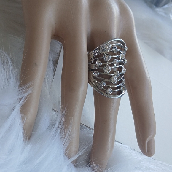 Paparazzi Silver Ring with Dazzling Accents - Picture 7 of 10
